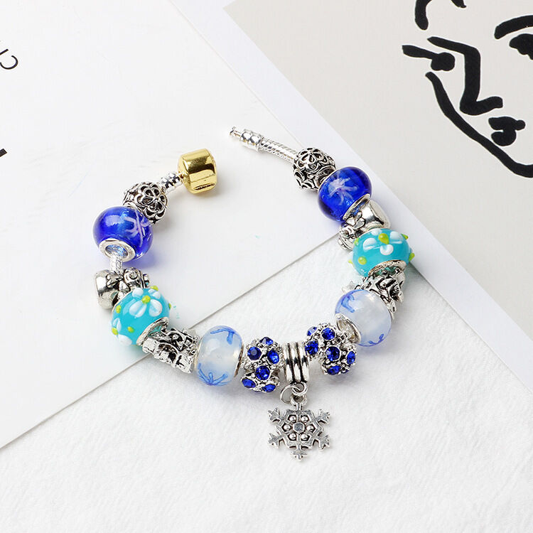 Christmas Snowman & Pine Tree Bead Bracelet with Snowflake Pendant Bracelet(18cm)