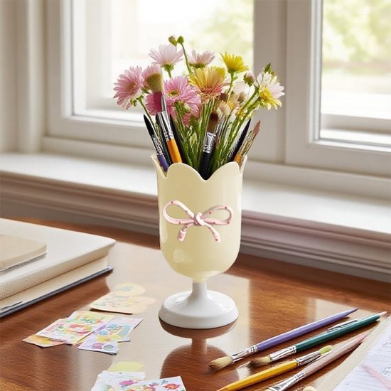 Tulip-shaped pen holder - pen rack - creative desk decoration - refined (Green)
