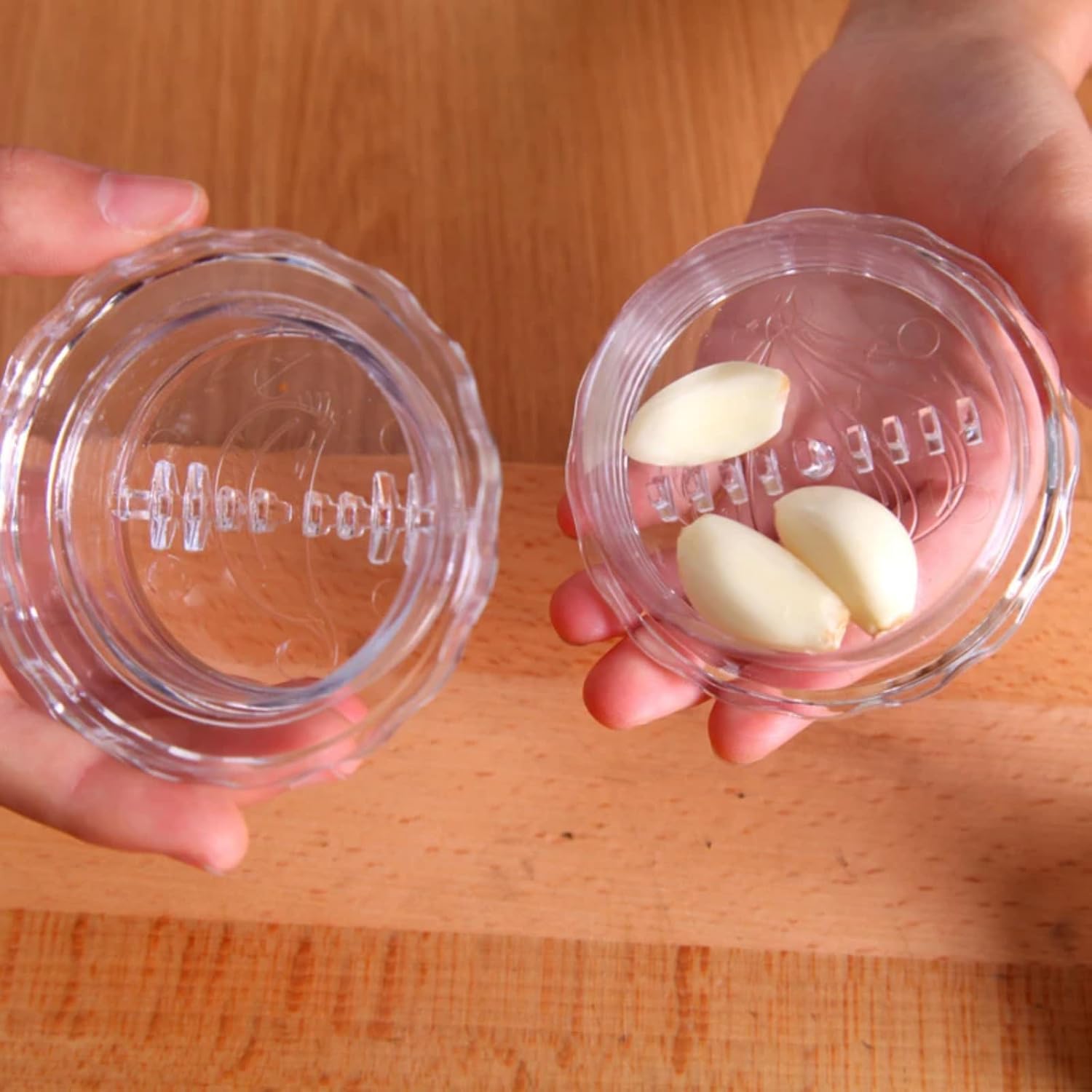 Garlic Press - Garlic Cutter - Garlic Grater - Ginger Mill - Herb Grinder - Garlic Crusher - Kitchen Gadget - Manual Press - Twist System - Kitchen Aid - Chopper - Dishwasher Safe - Transparent - 1 Piece