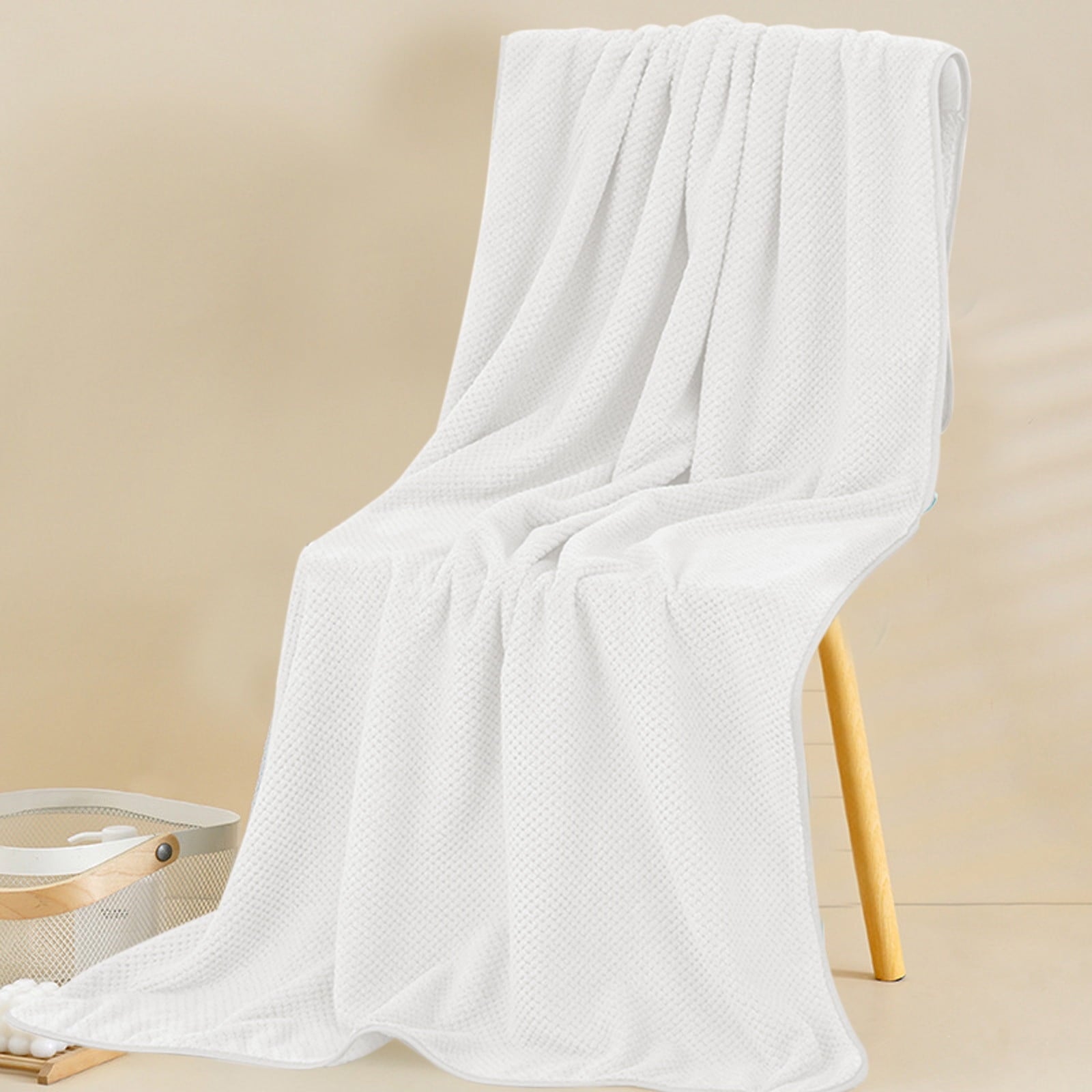 Chmadoxn Bath Towel, Oversize Bath Towel, 55×28 Inch Large Microfiber Bath Towels, Soft, Absorbent, and Quick Dry Towels for Bathroom, Pool, Beach, Swim, and Yoga, Large Bathroom Towels for Daily Use 55×28 in White