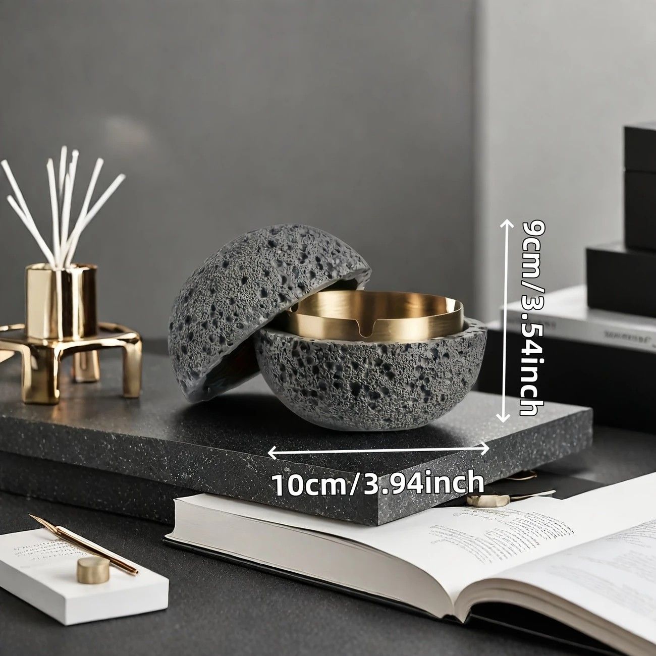 Nordic industrial style concrete ashtray, handcrafted with natural texture, detachable stainless steel bowl with anti-ash lid — easy to clean, durable, suitable for living rooms, bars, offices, ideal gift for Father’s Day, Christmas, housewarming.（Dark gr