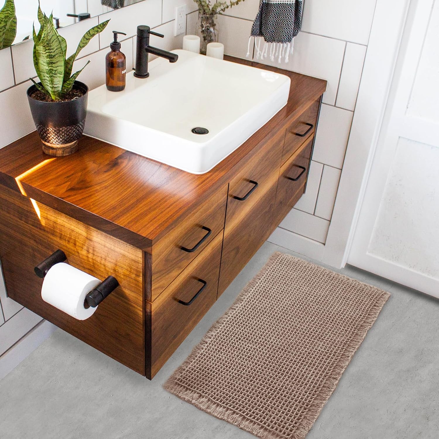 Tan Waffle Bath Mat,Super Absorbent Non Slip Bathroom Rug,Brown 18x30inch,Machine Washable Ultra Soft Floor Mats