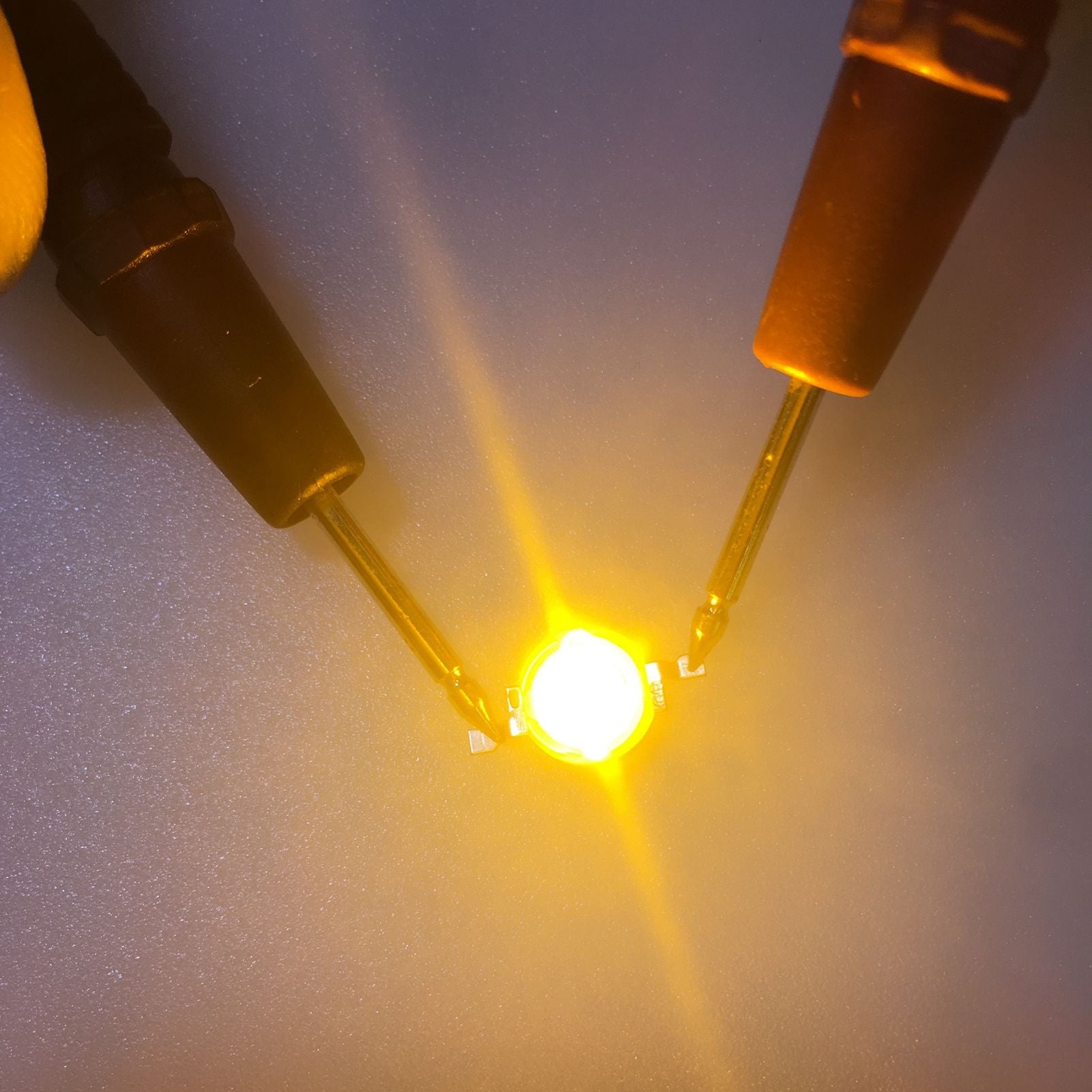 25Pcs 5V LED Chips 200LM 1W High Power LED Lamp Beads for DIY Lighting FixturesYellow Light 588‑590NM