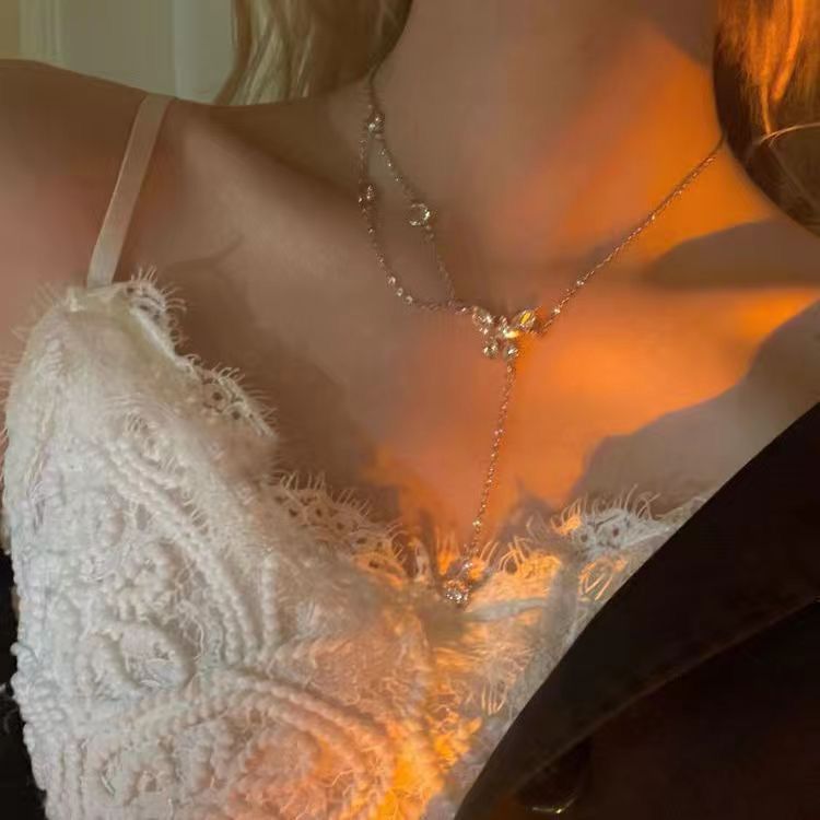 Necklace Women Alloy Bow Water Wave Chain Rhinestone butterfly necklace