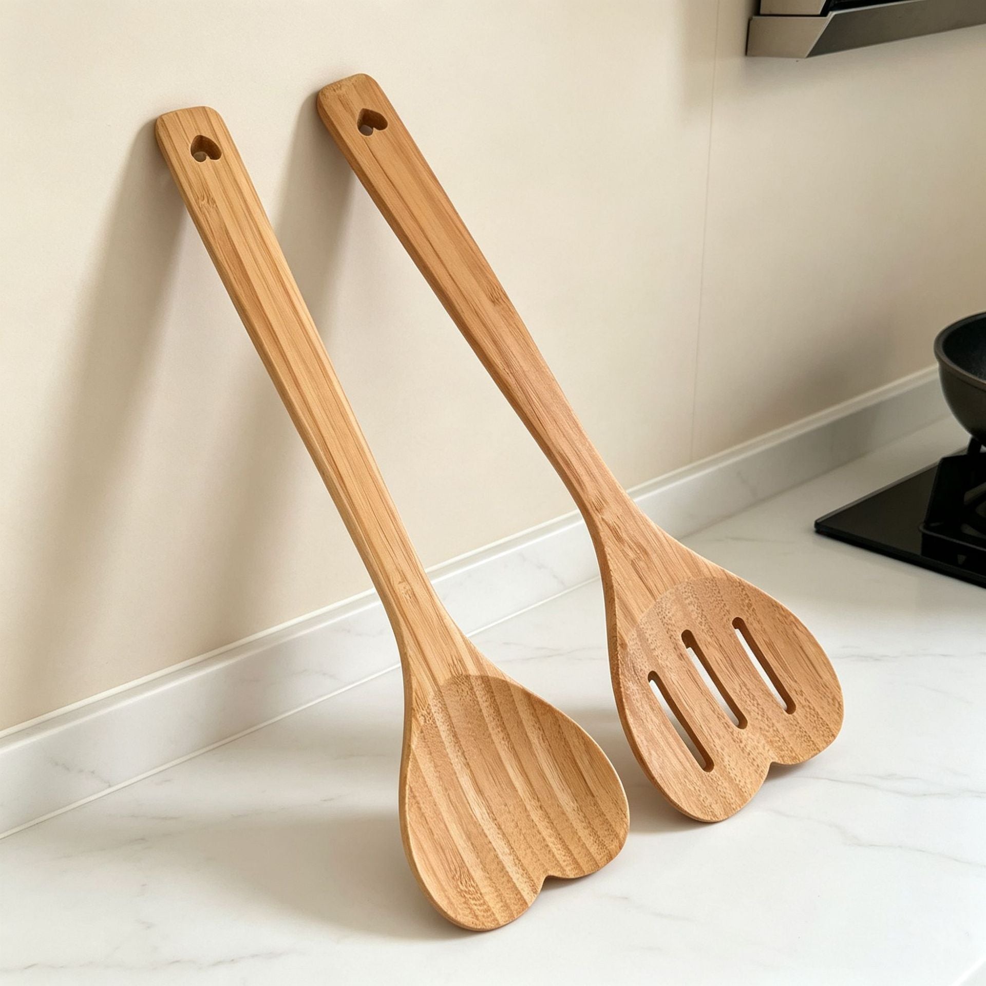 2pcs Bamboo Cooking Spoon Set, Heart-Shaped Spoons Hollow Design for Draining, 11.8-Inch Wooden Kitchen Utensils
