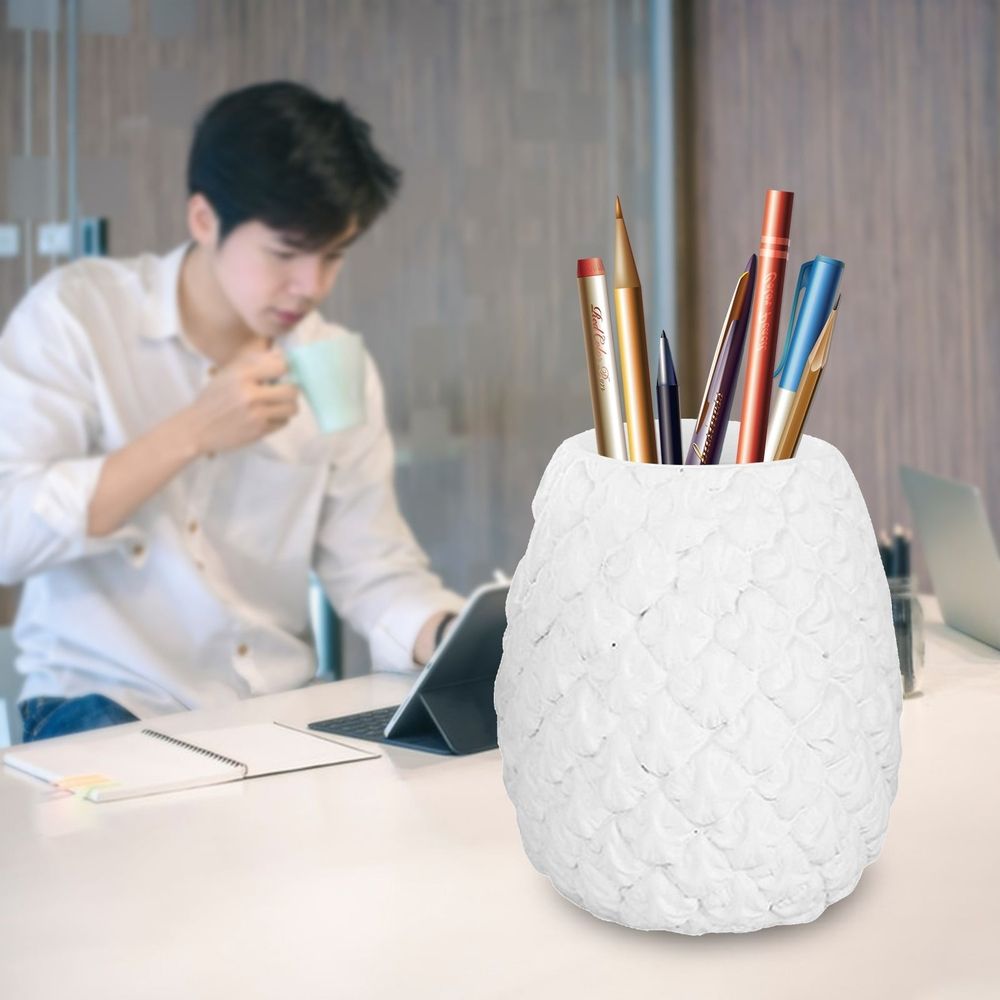 Creative Resin Pen Holder Pineapple Shape Handicraft Storage Box Desk Pen Holder Decorative Decoration Storage Box,Office Decor and Desk Accessories Durable Ceramic