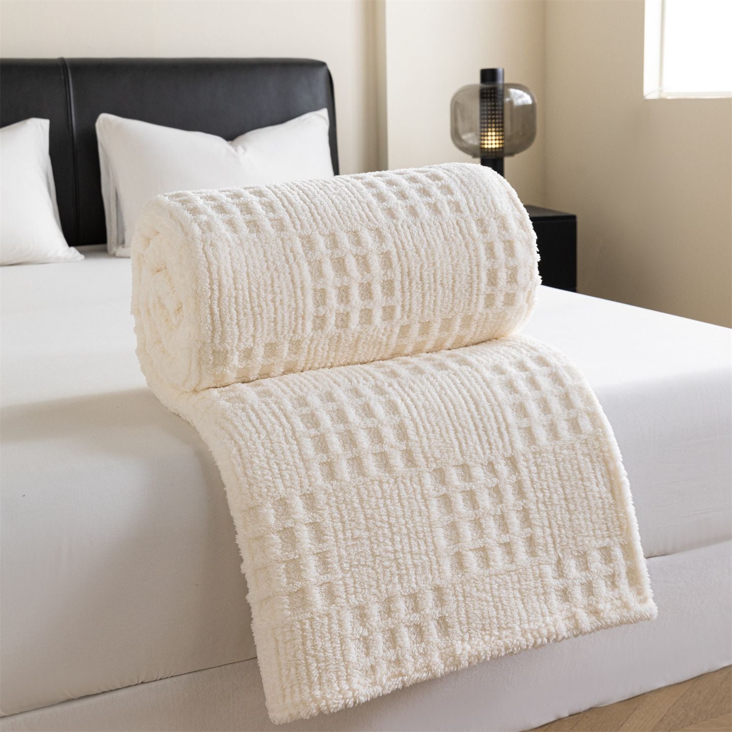 Beige 100*150cm Thickened Double-Sided Plush Waffle Weave Throw Blanket - Anti-Static Taffeta Velvet & Flannel Fleece - Warm, Soft, Non-Shedding Blanket for Winter, Sofa, Bed & Office