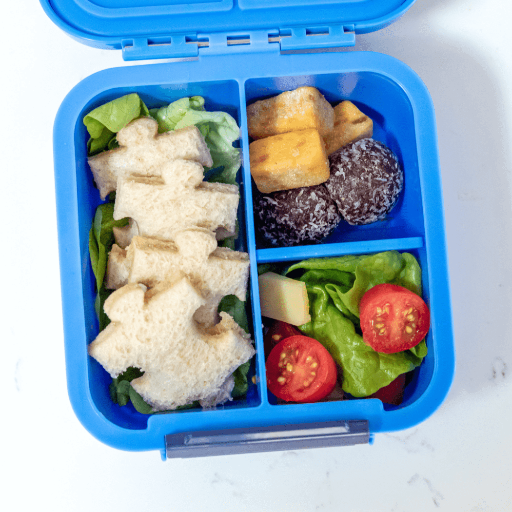MONTII.CO Lunch Punch Sandwich Cutters | Puzzles-1910112394886123523