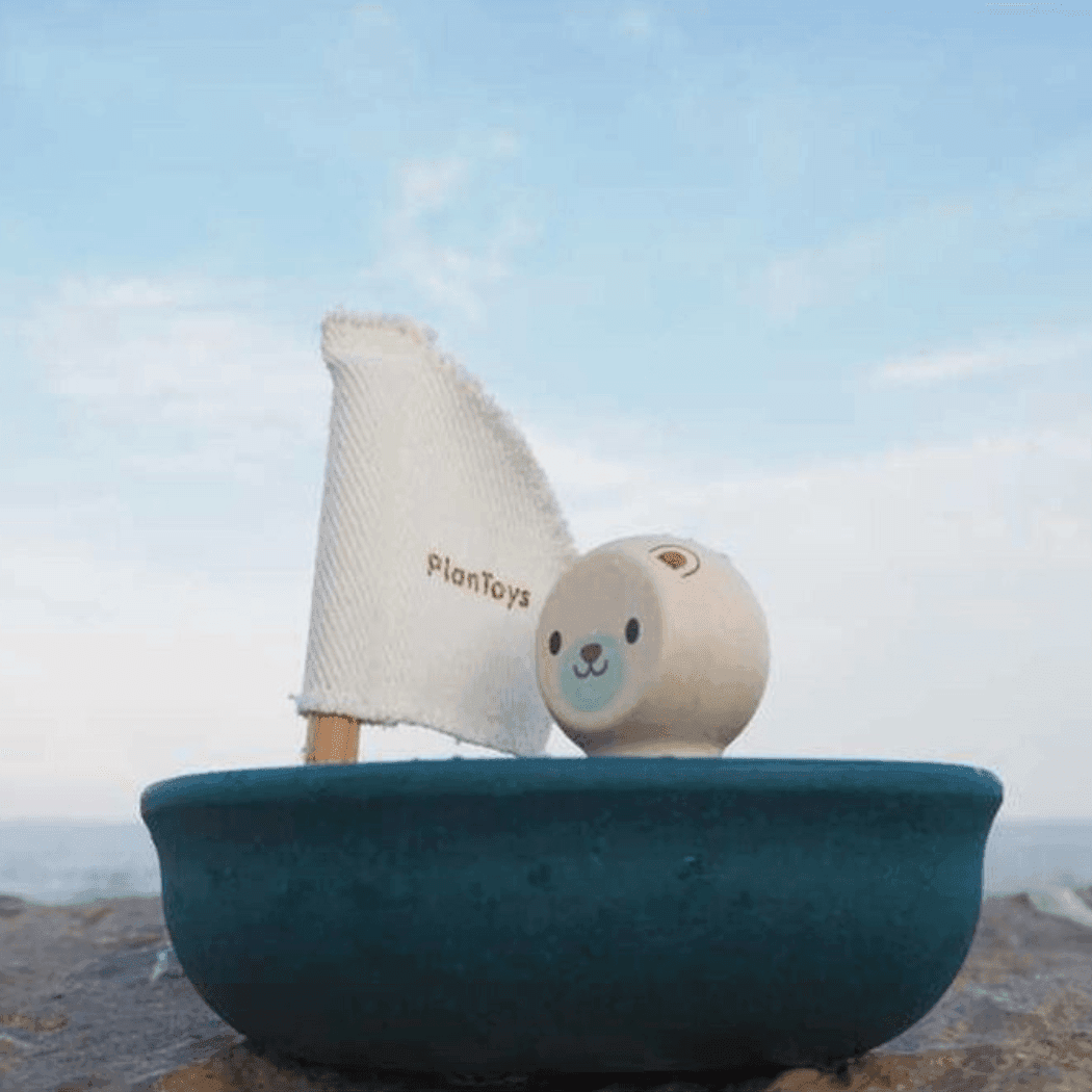 Plan Toys Sailing Boat - Polar Bear-1910112366478102531